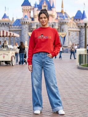 Vintage Fruit of the Loom Embroidered Minnie Mouse Size XL Sweatshirt USA Made